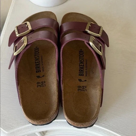 NWOT BIRKENSTOCK women display picture 1